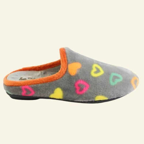 PANTUFLA VULCABICHA "CORAZONES" GRIS