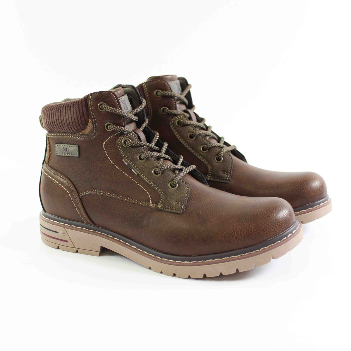 BOTIN CON CORDONES XTI MARRON