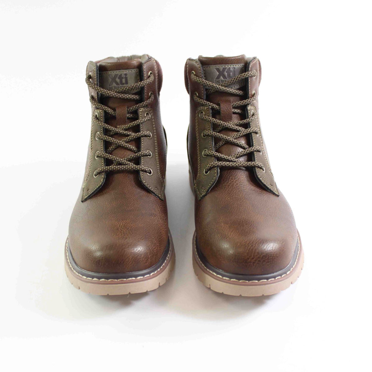 BOTIN CON CORDONES XTI MARRON