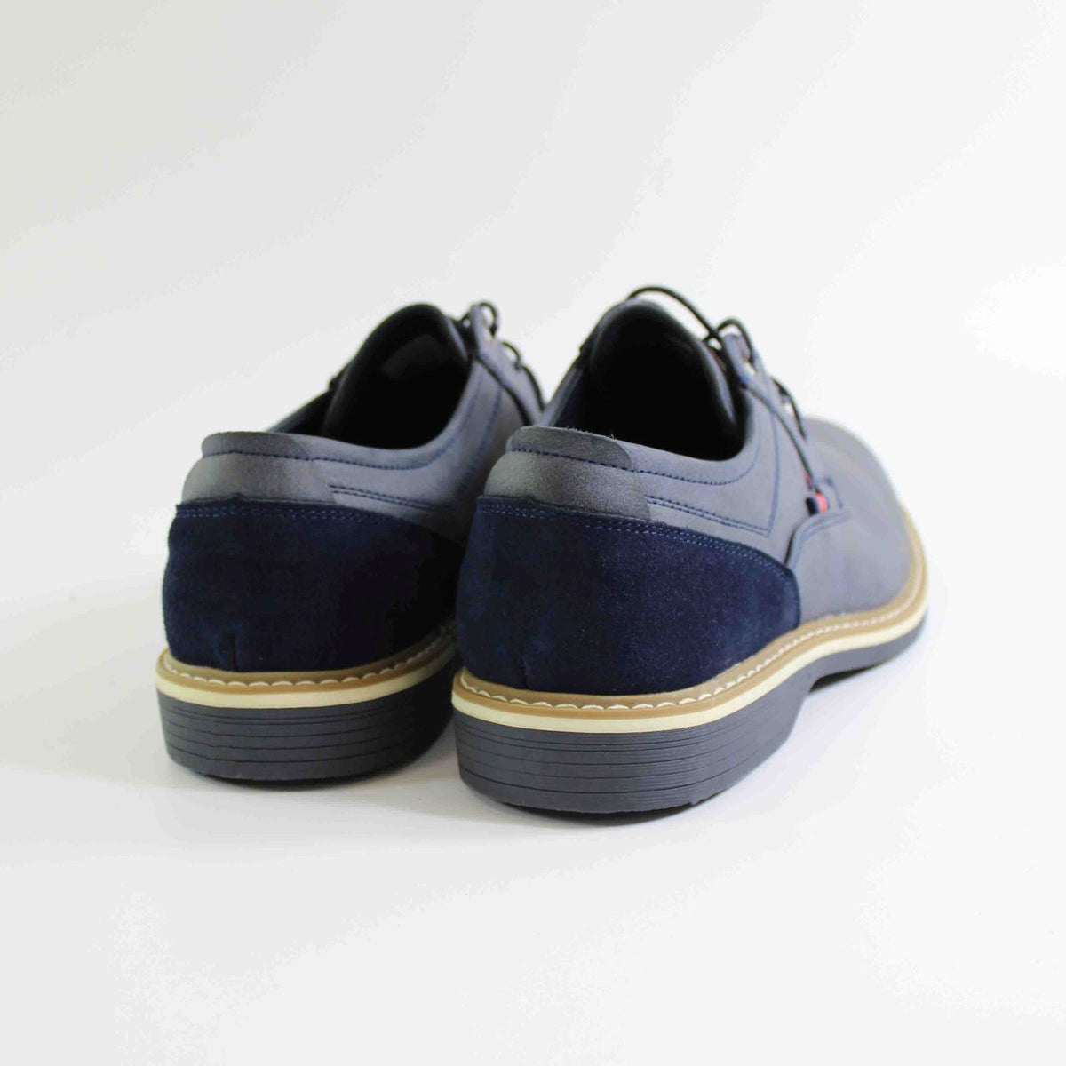 SABATA CASUAL XTI AMB CORDONS NAVY