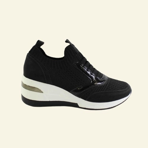 ESPORTIVA FOXY UP AMB CUNYA ADORN METALL NEGRE