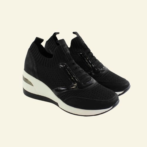 ESPORTIVA FOXY UP AMB CUNYA ADORN METALL NEGRE