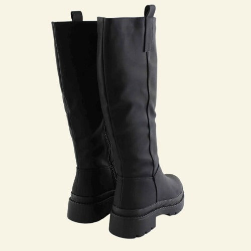 BOTA FOXY UP CAÑA ALTA MATERIAL NEOPRENO NEGRO