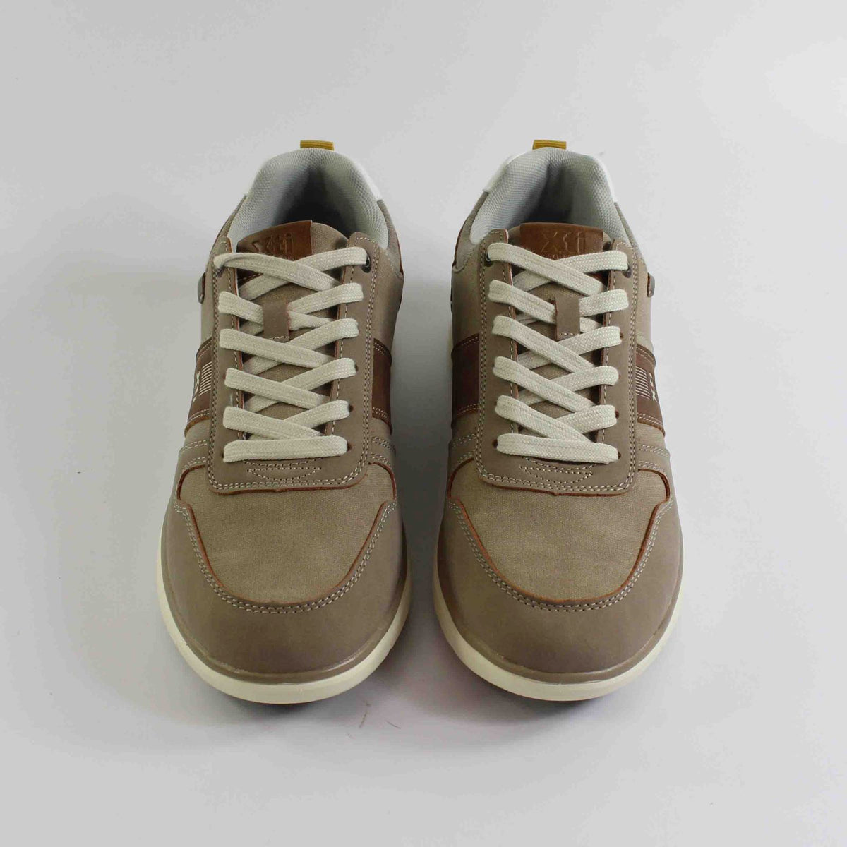 SABATA CASUAL XTI AMB CORDONS TAUPE