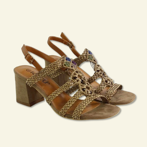 SANDALIAS FOXY UP TIRAS TRENZADAS ADORNO TAUPE