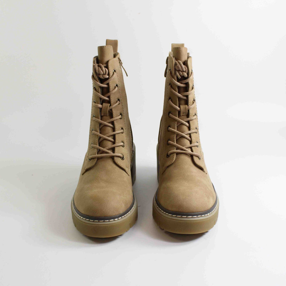 BOTIN FOXY UP BÁSICO CON CORDONES TAUPE